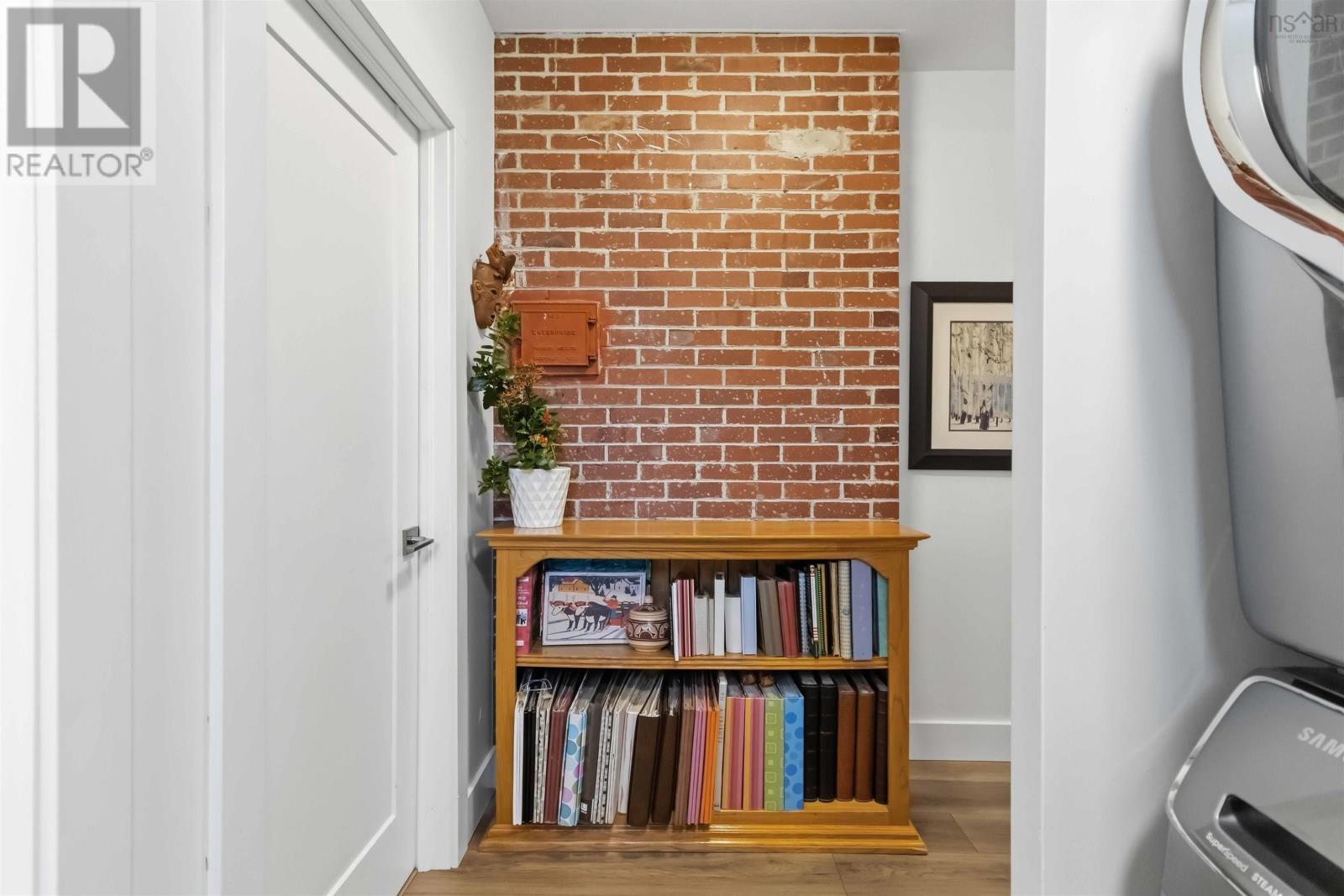 Property 49 of 50 of 78 GLENFOREST Drive