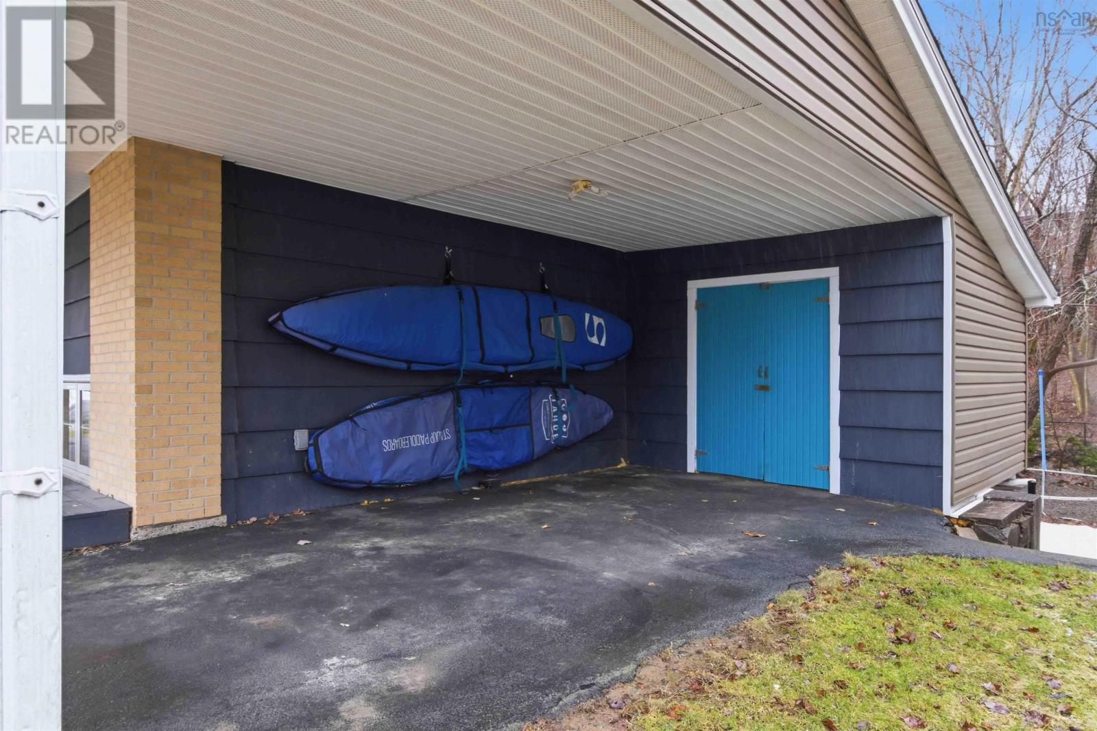 Property 27 of 50 of 78 GLENFOREST Drive