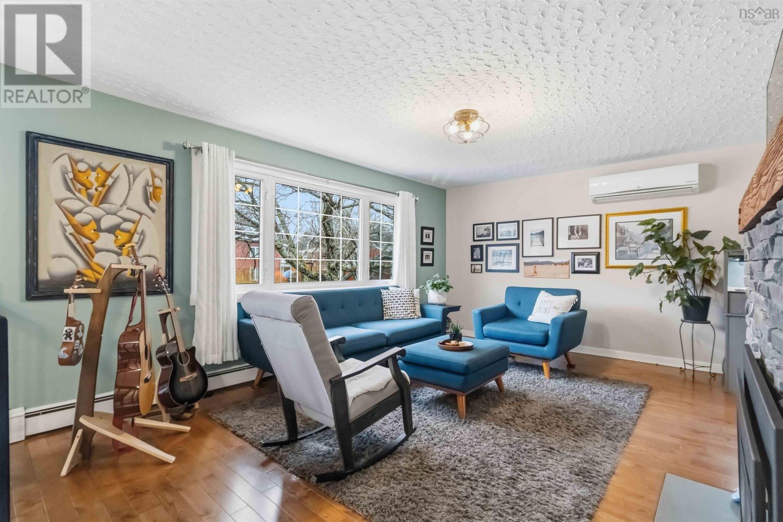 Property 19 of 50 of 78 GLENFOREST Drive