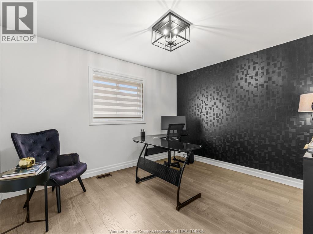 411 THOMPSON AVENUE - 18