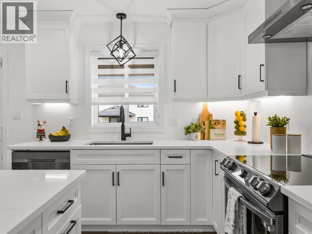 411 THOMPSON AVENUE - 13