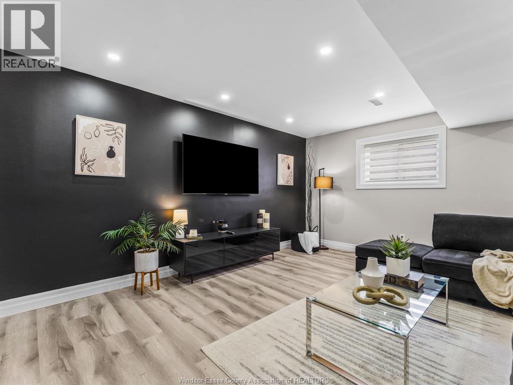 411 THOMPSON AVENUE - 30