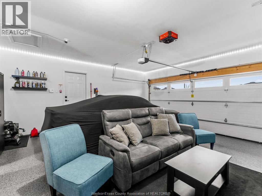 411 THOMPSON AVENUE - 38