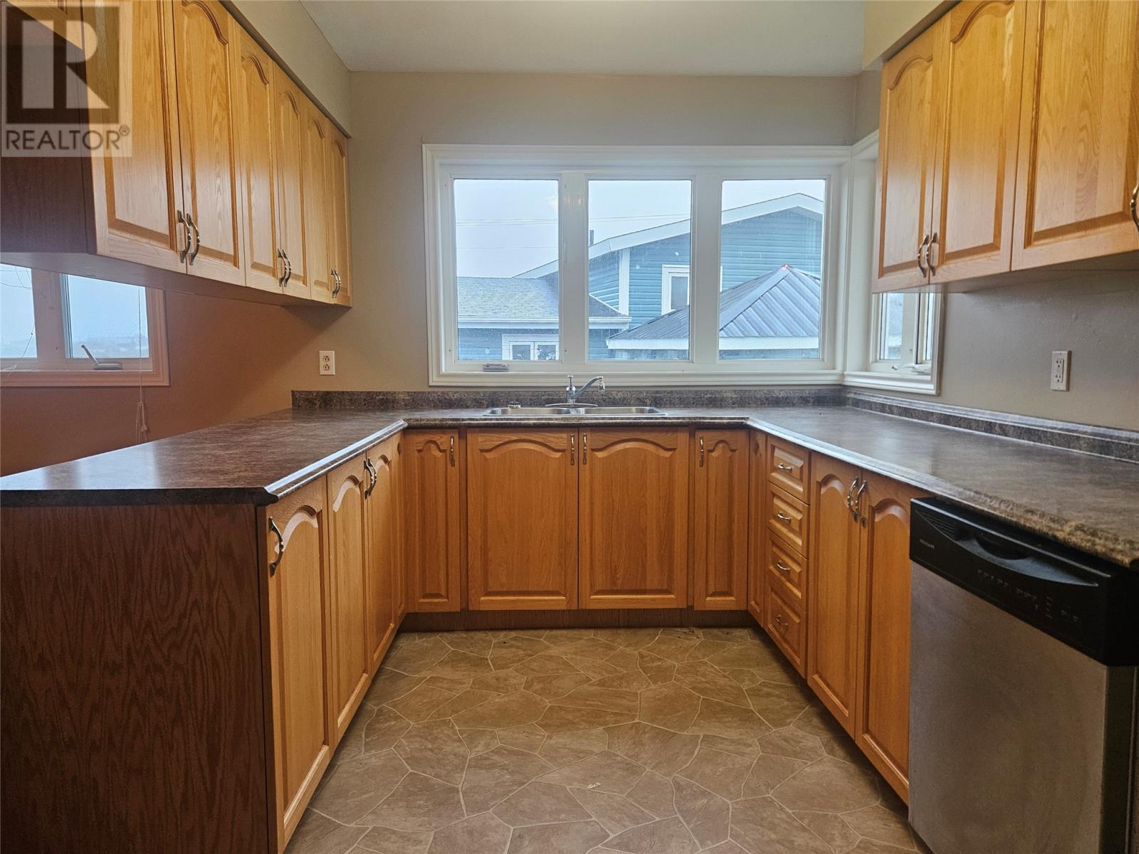 3 Courtney Street - 10