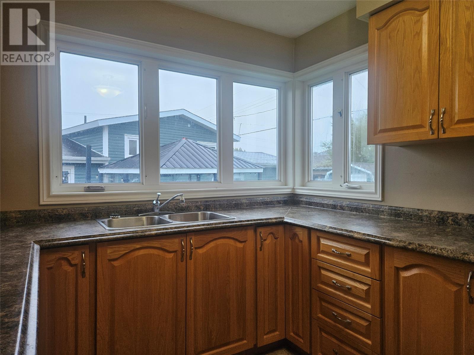 3 Courtney Street - 13
