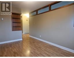 3 Courtney Street thumbnail 8
