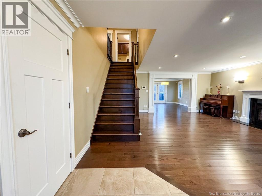 145 AMIENS DRIVE - Image 2