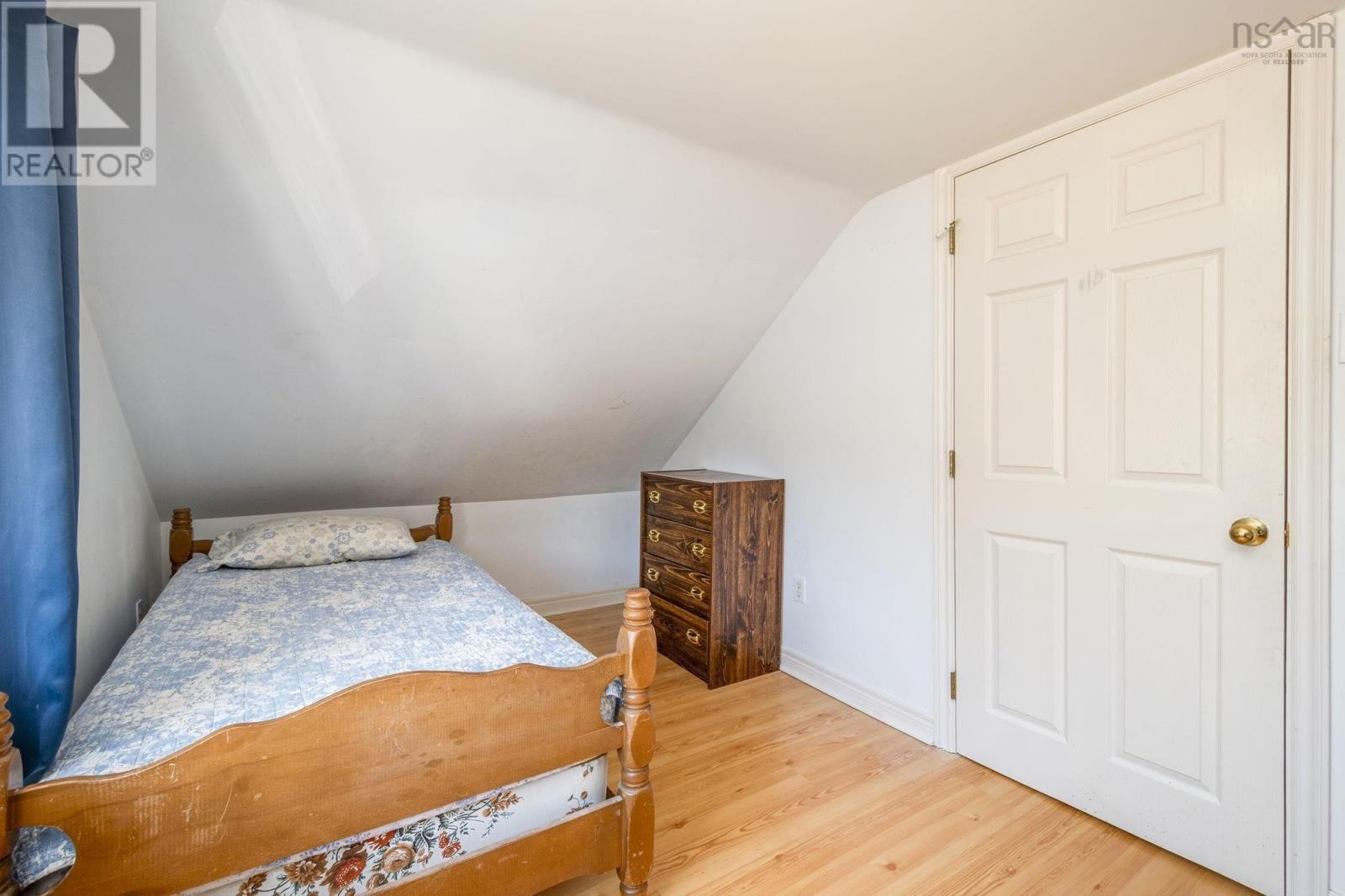 Property 14 of 21 of 577 Alma Road