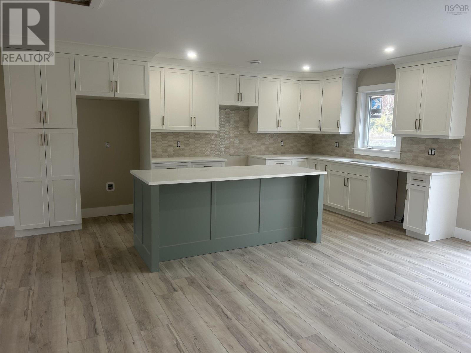 Property 10 of 30 of 1866 Greenwood Road