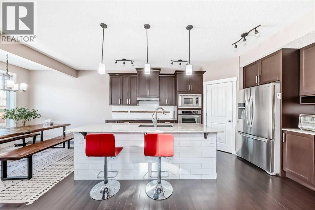 Single Family House for Sale in  Cougar Ridge Place SW Cougar Ridge Calgary 