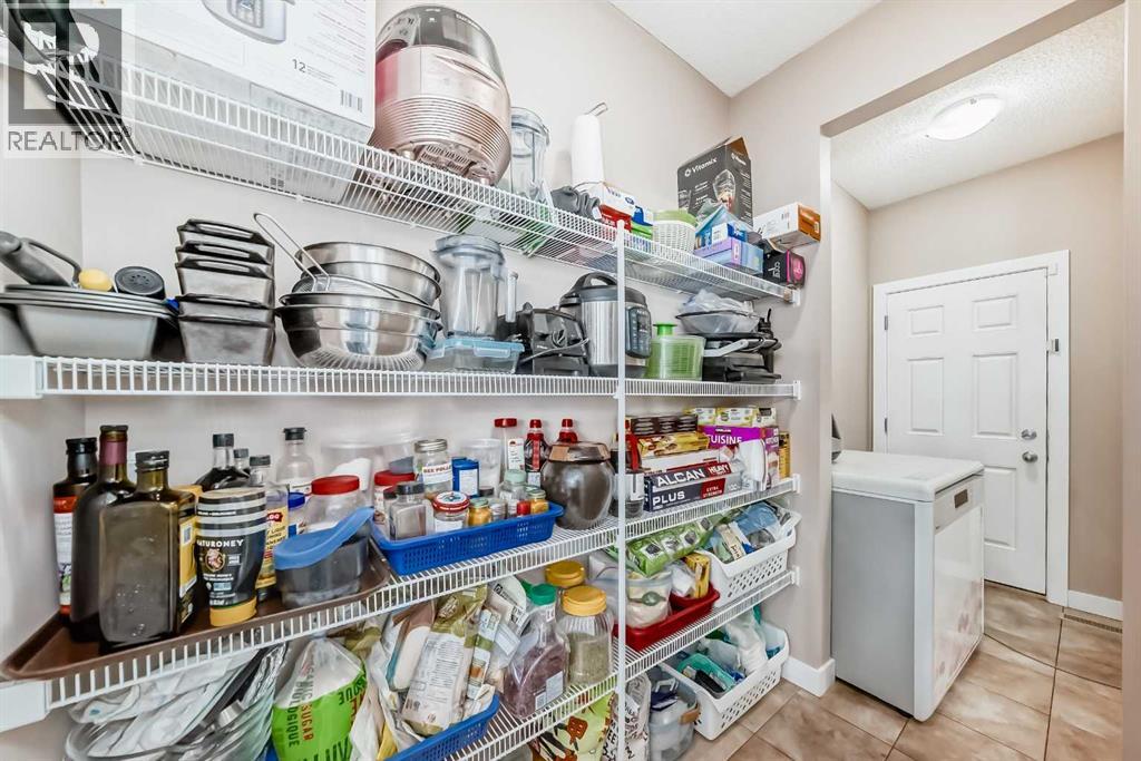 Single Family House for Sale in  Cougar Ridge Place SW Cougar Ridge Calgary 