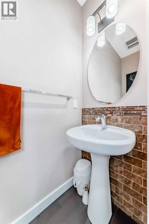 Single Family House for Sale in  Cougar Ridge Place SW Cougar Ridge Calgary 