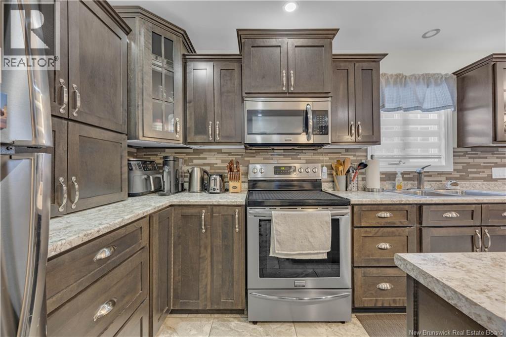 194 HORSLER DRIVE - 12