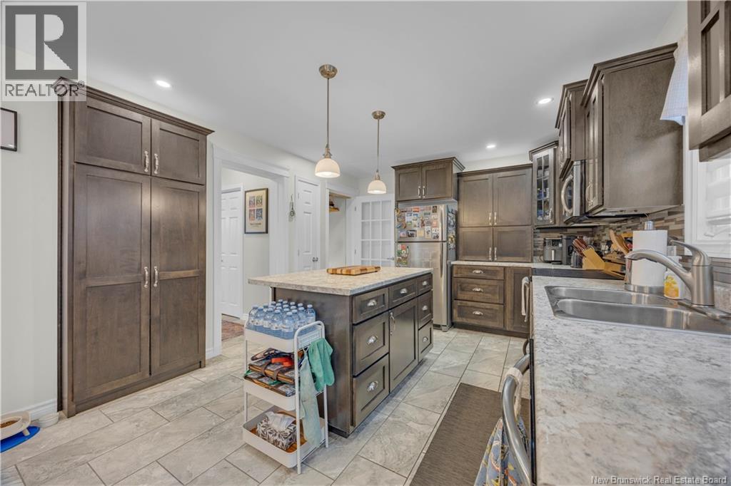 194 HORSLER DRIVE - 14