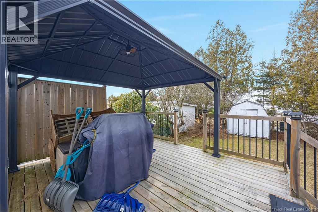 194 HORSLER DRIVE - 26