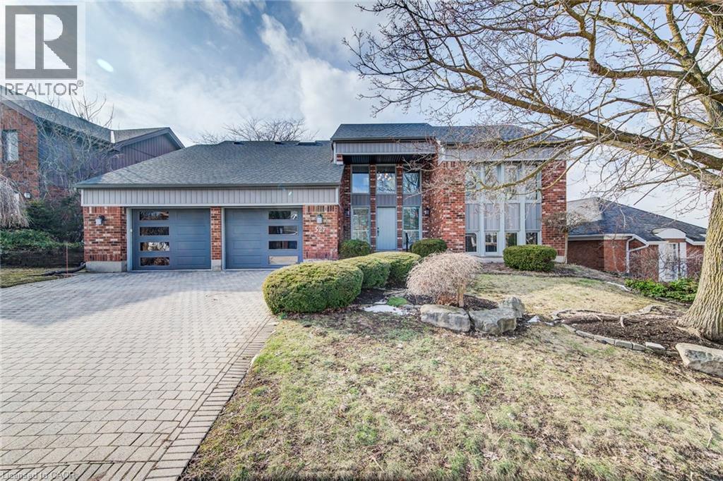 327 WYECROFT Boulevard