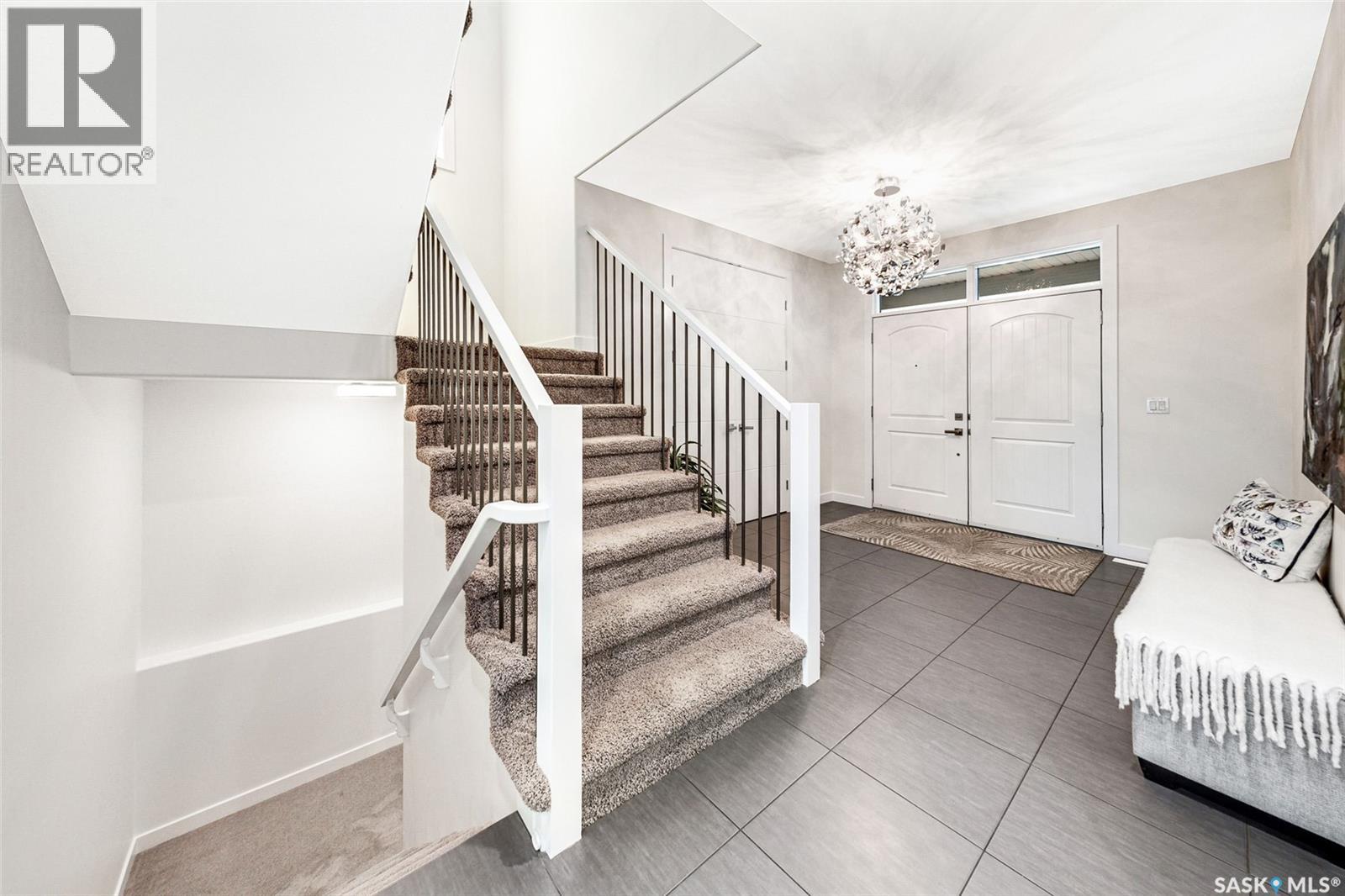 Single Family House 2 Level for Sale in  Atton CRESCENT Saskatoon 