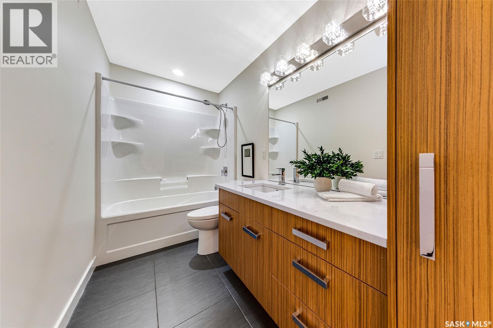 Single Family House 2 Level for Sale in  Atton CRESCENT Saskatoon 