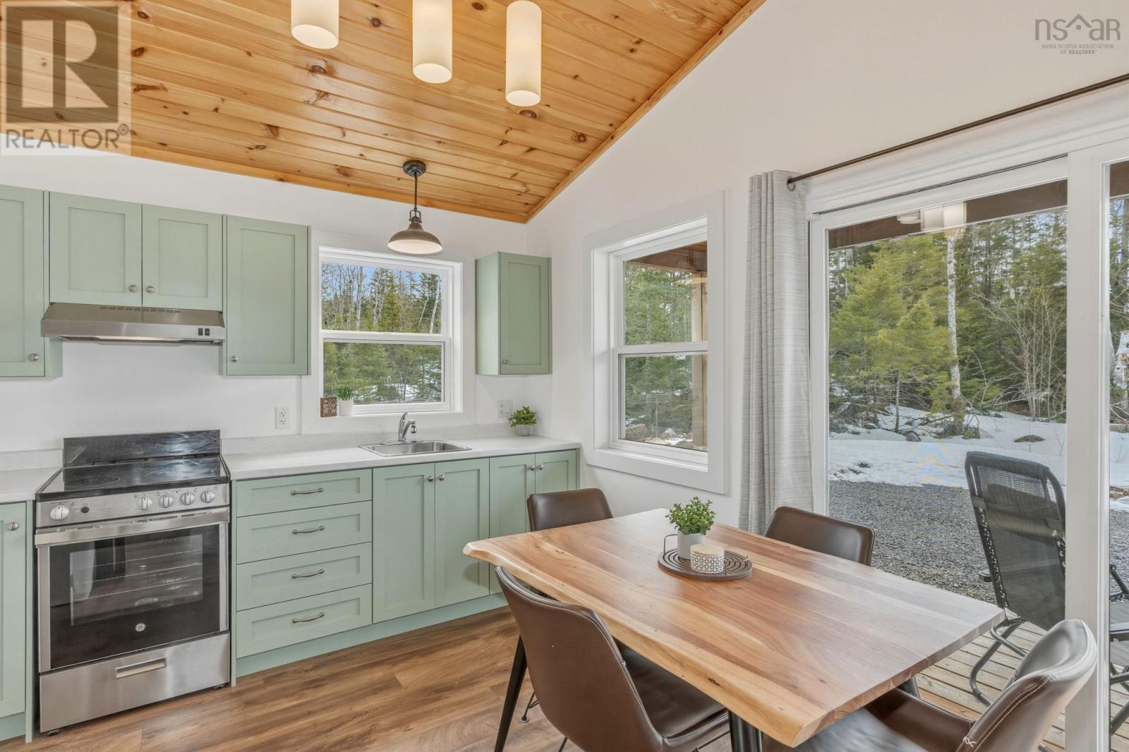 Property 6 of 40 of 366 Loon Lake Drive