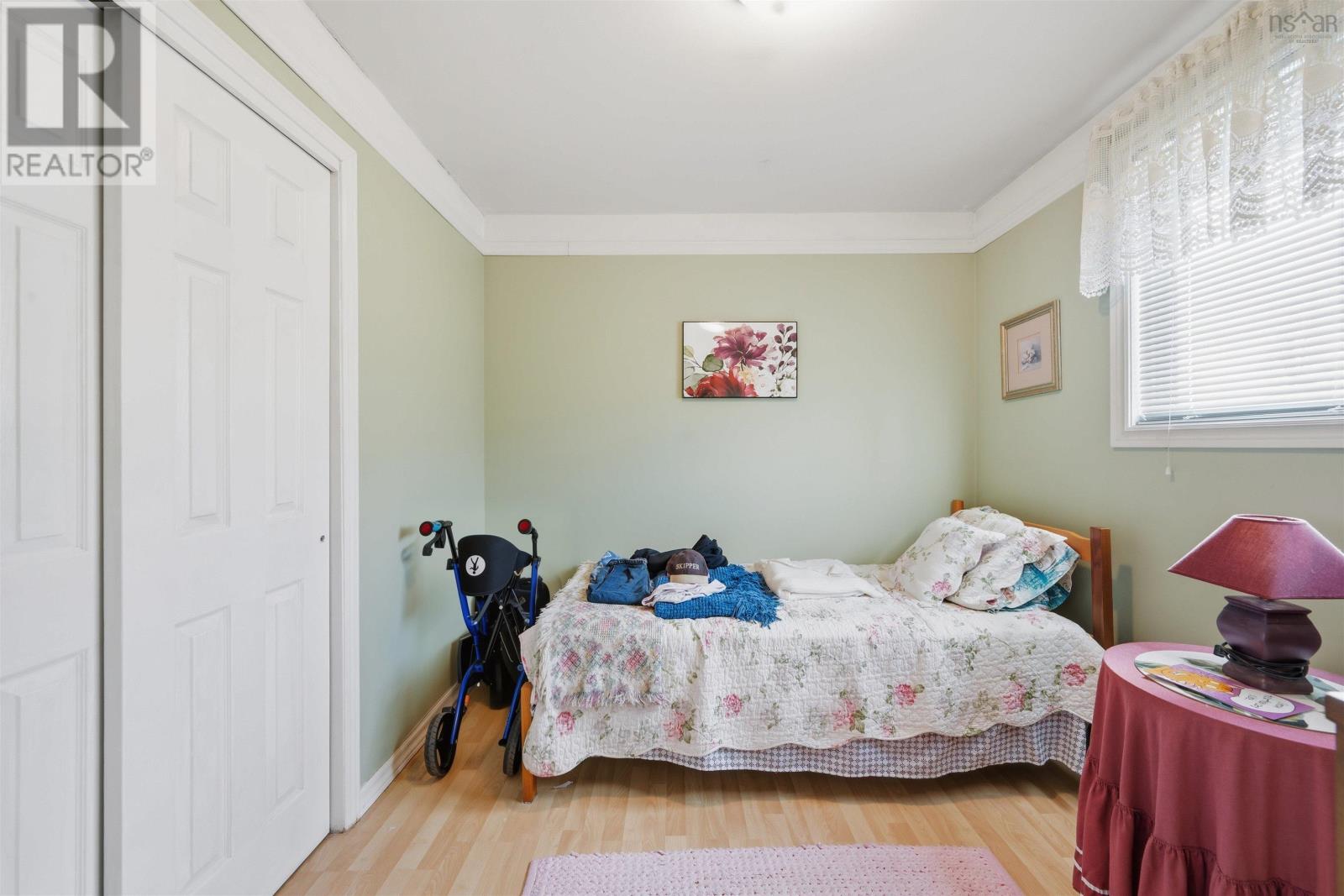 Property 49 of 49 of 60 Hampton Green