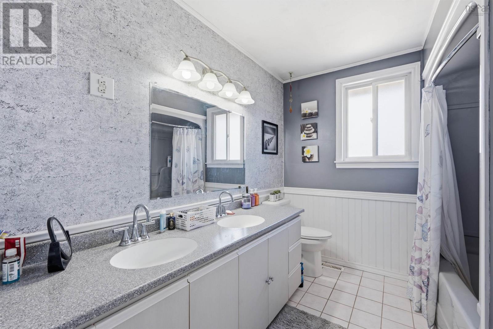 Property 45 of 49 of 60 Hampton Green