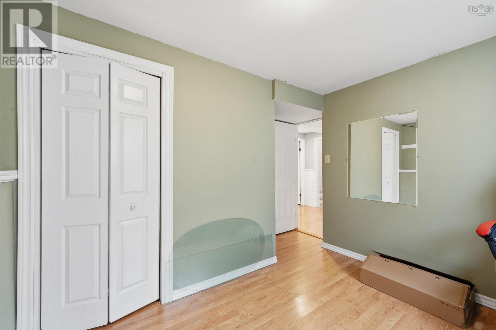 Property 23 of 49 of 60 Hampton Green