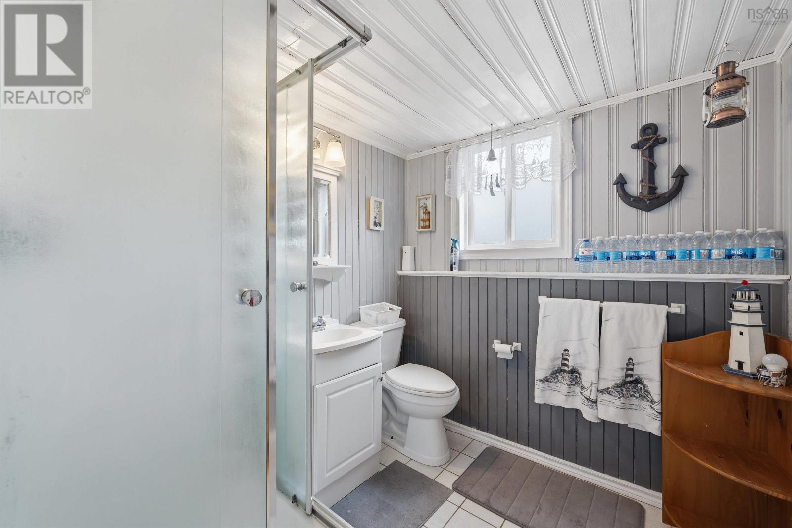 Property 42 of 49 of 60 Hampton Green