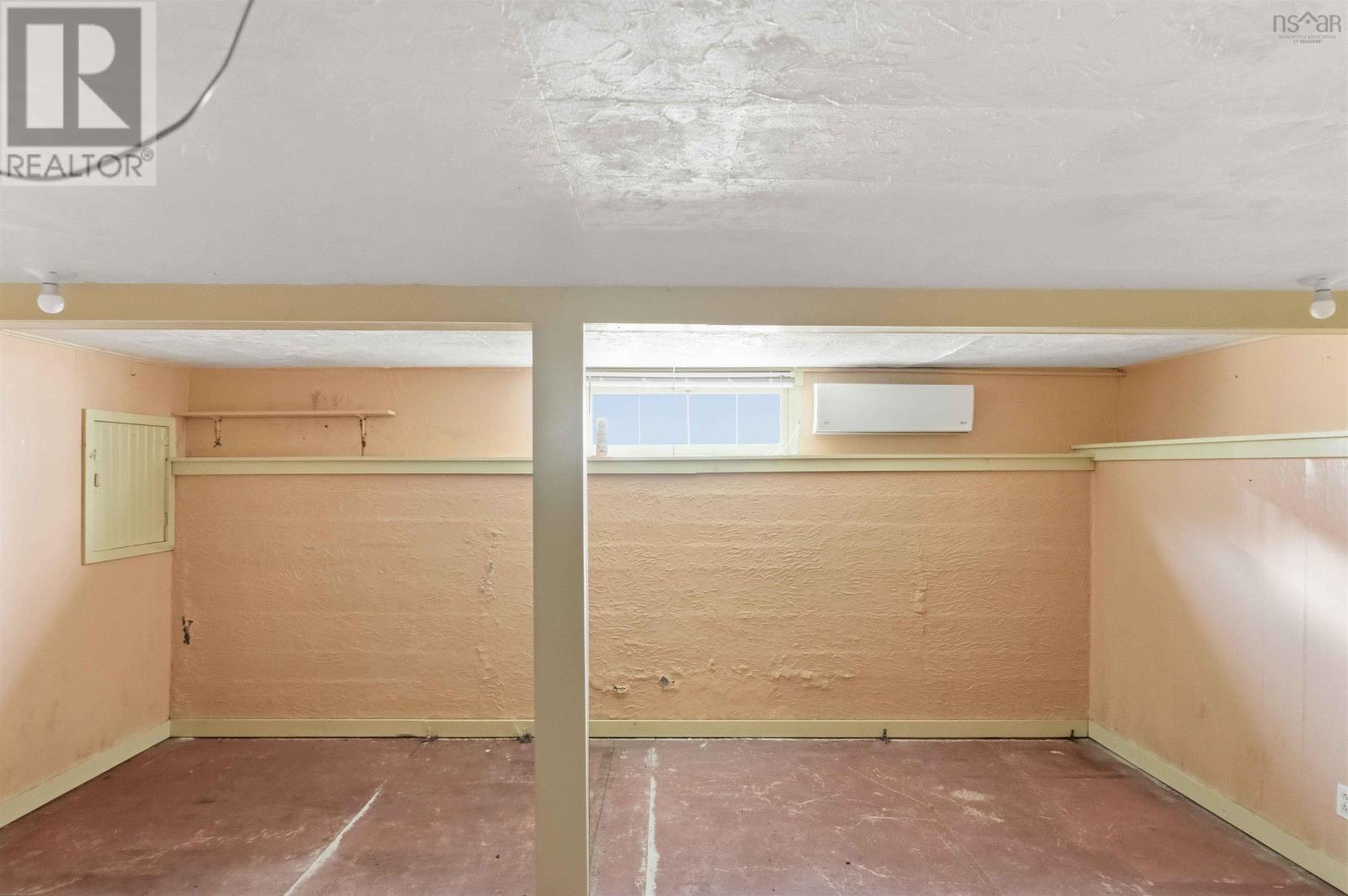 Property 37 of 44 of 272 Highway 201