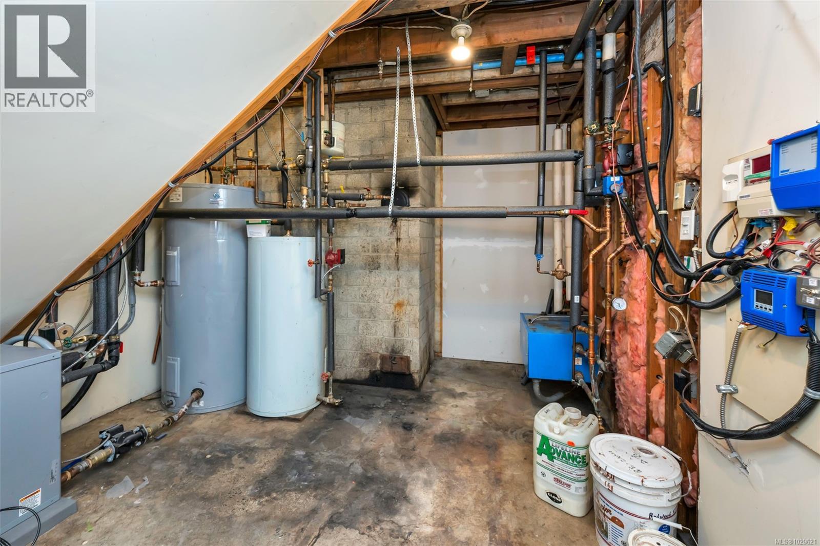 8965 & LOT 2 MEADES CREEK RD - 71