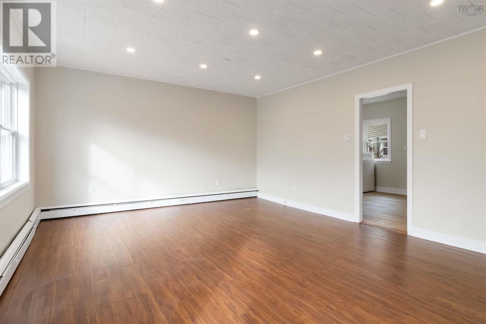 Property 33 of 43 of 21 Forest Hill Drive