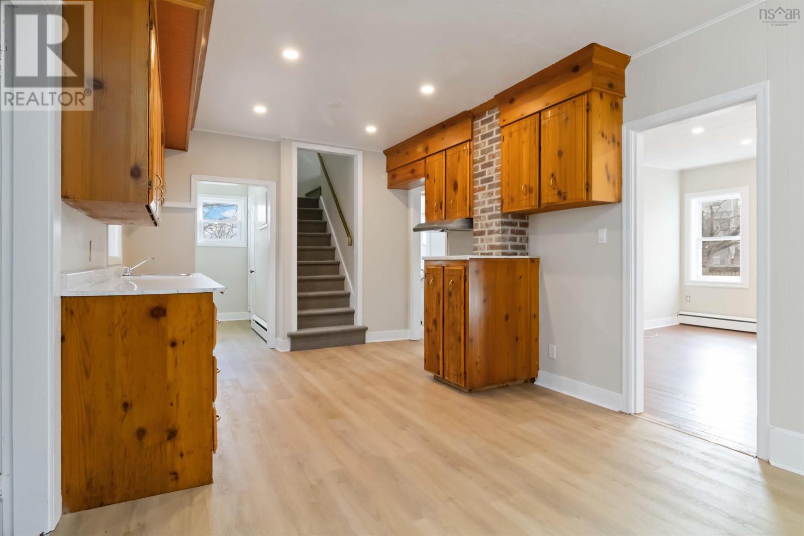 Property 28 of 43 of 21 Forest Hill Drive