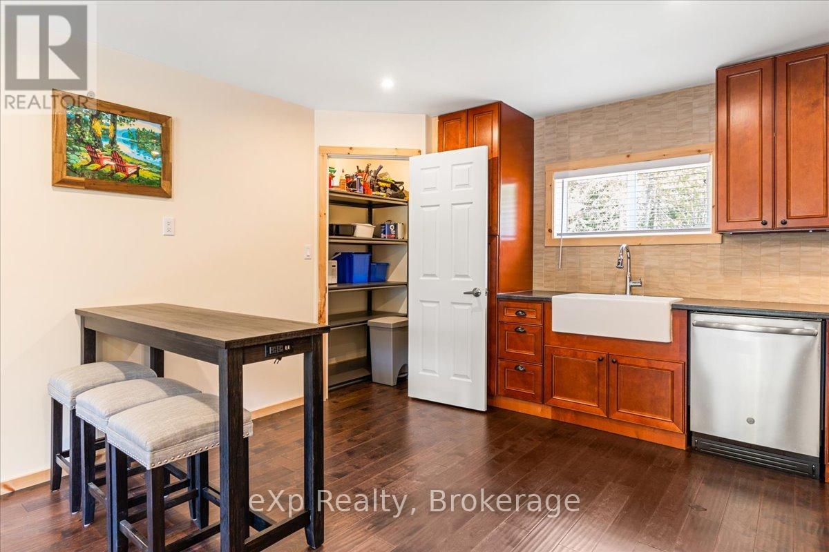 19 MURRAY AVENUE - 11