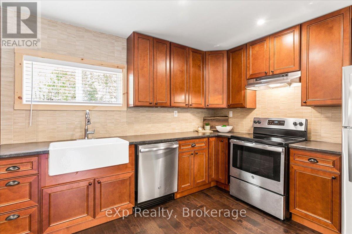 19 MURRAY AVENUE - 14
