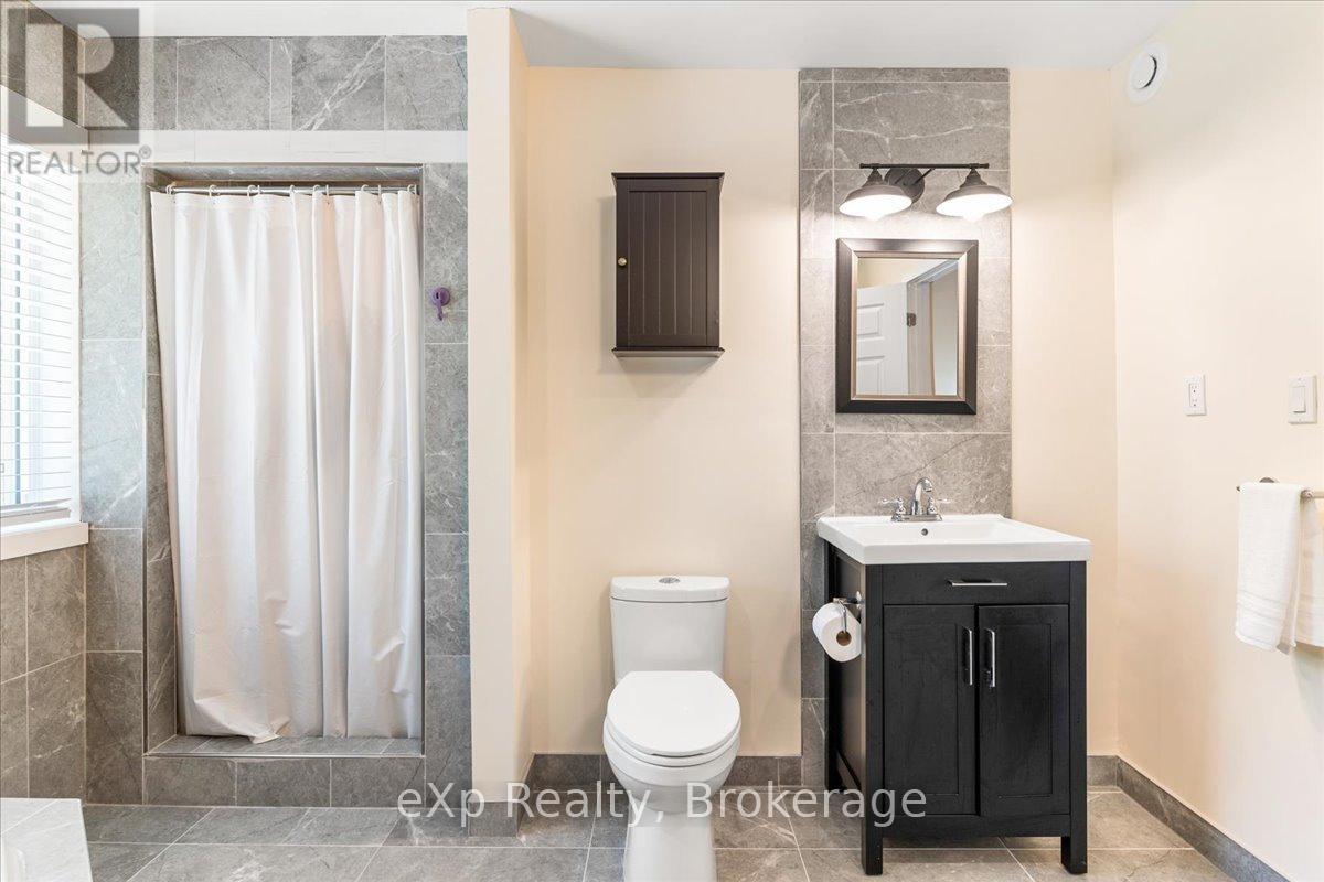 19 MURRAY AVENUE - 28