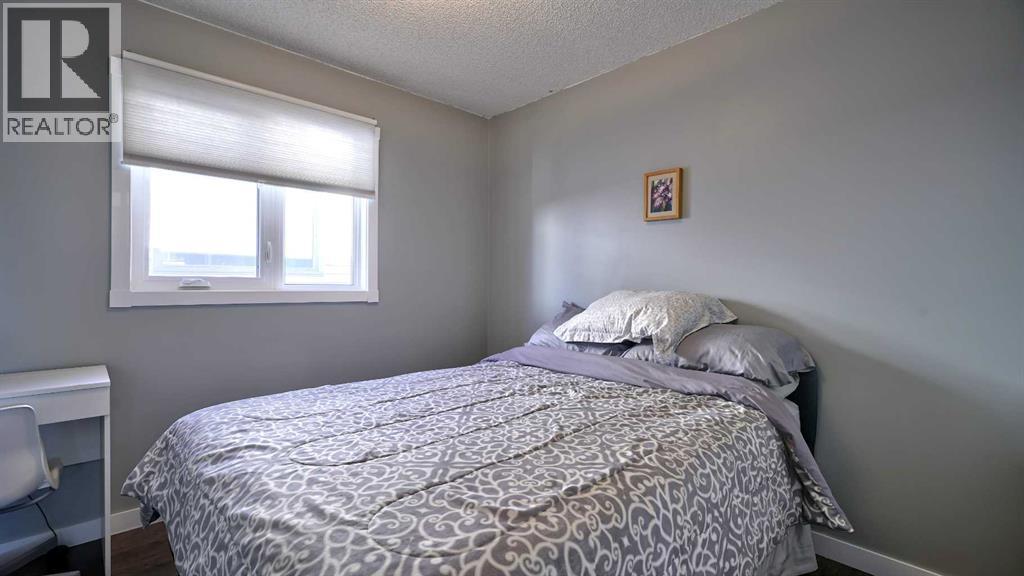 Single Family House for Sale in  Riverwood Circle SE Riverbend Calgary 