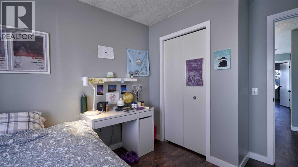 Single Family House for Sale in  Riverwood Circle SE Riverbend Calgary 