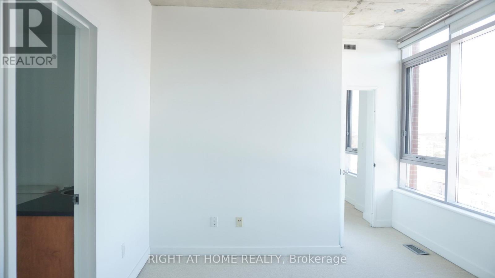 #904 383 CUMBERLAND STREET - 18
