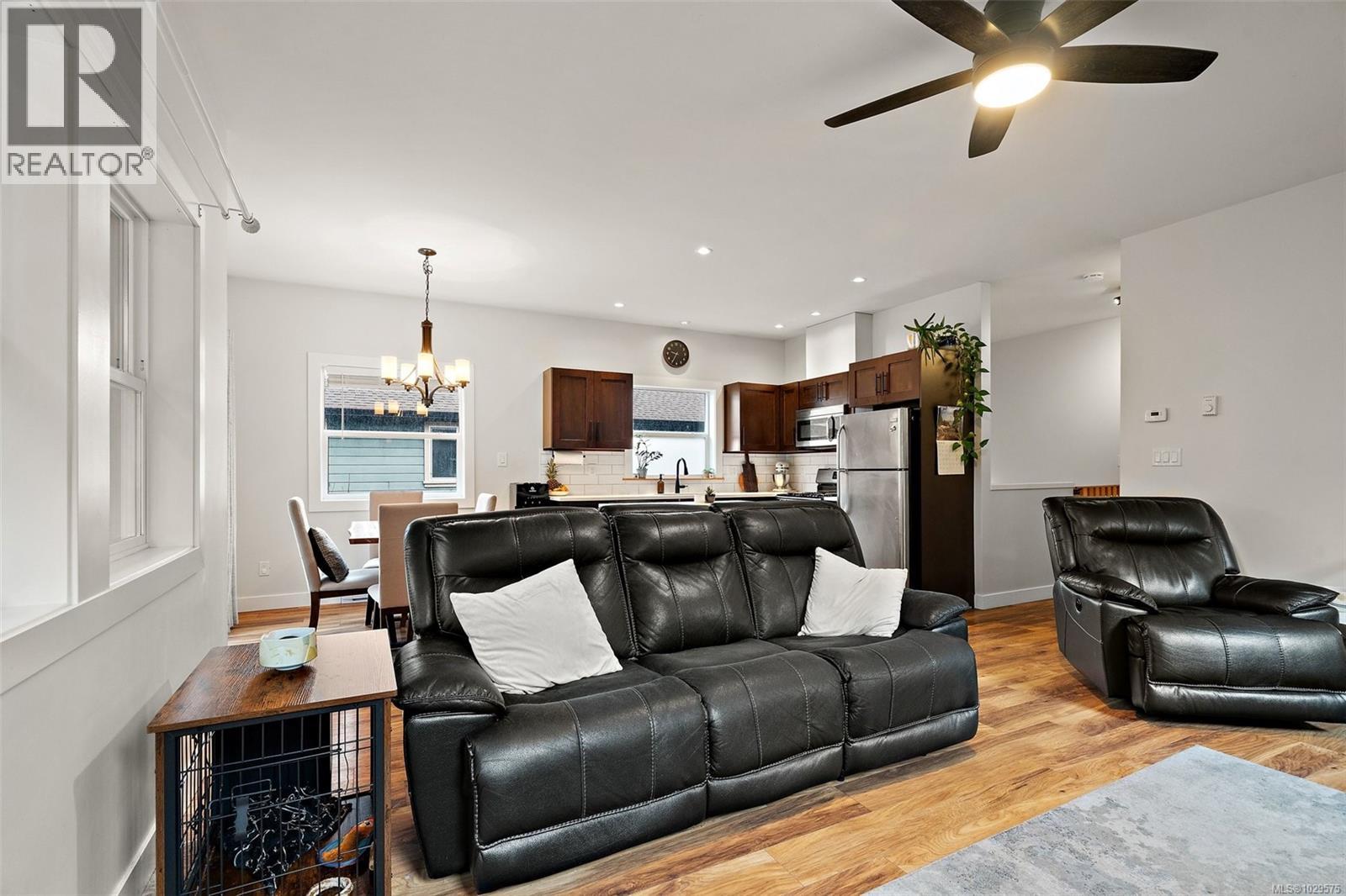 1038 SKYLAR CIR - 11