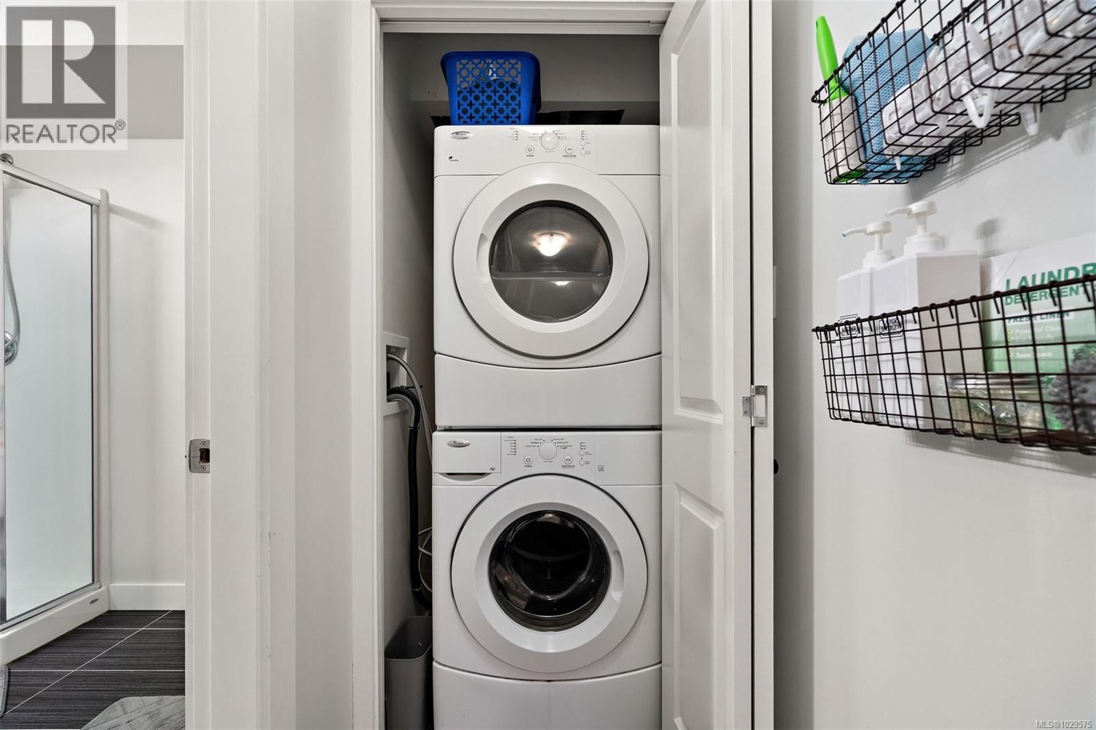 1038 SKYLAR CIR - 23