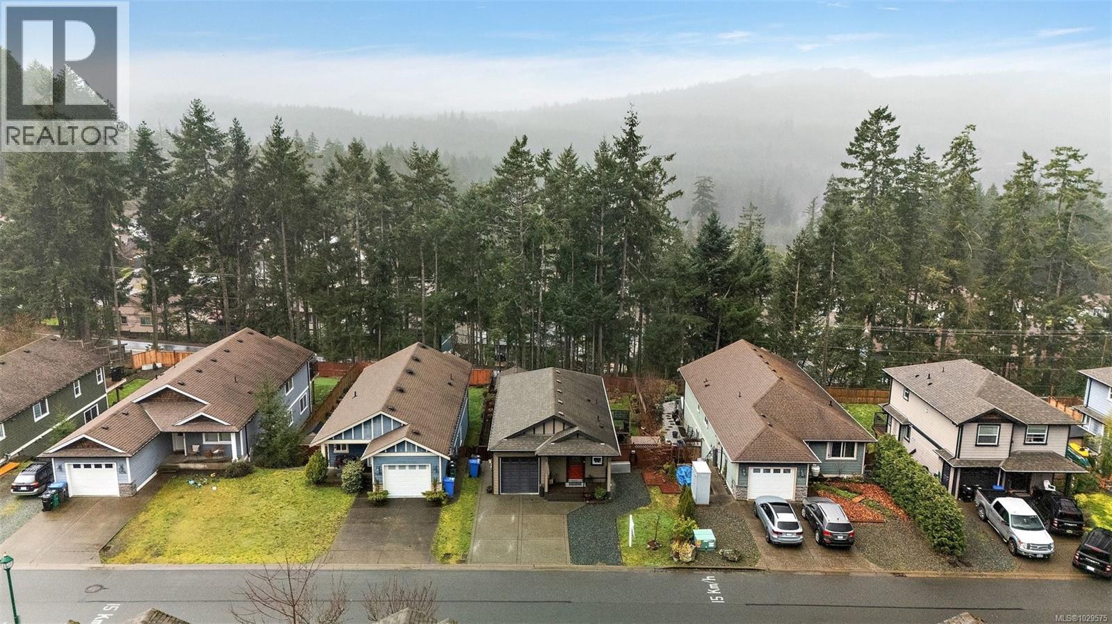 1038 SKYLAR CIR - 35