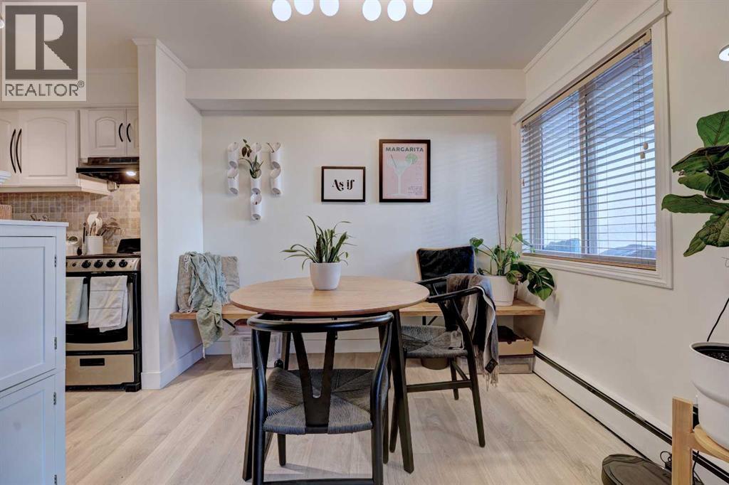 Single Family House for Sale in    Avenue SW Windsor Park Calgary 