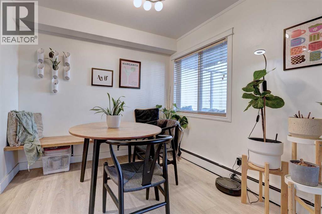 Single Family House for Sale in    Avenue SW Windsor Park Calgary 