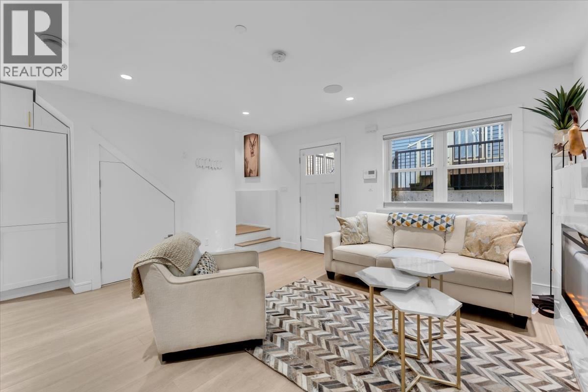 1020 ODLUM Drive - photo 2