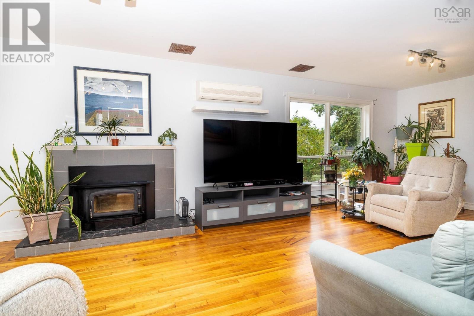 Property 4 of 49 of 79 Whitney Avenue