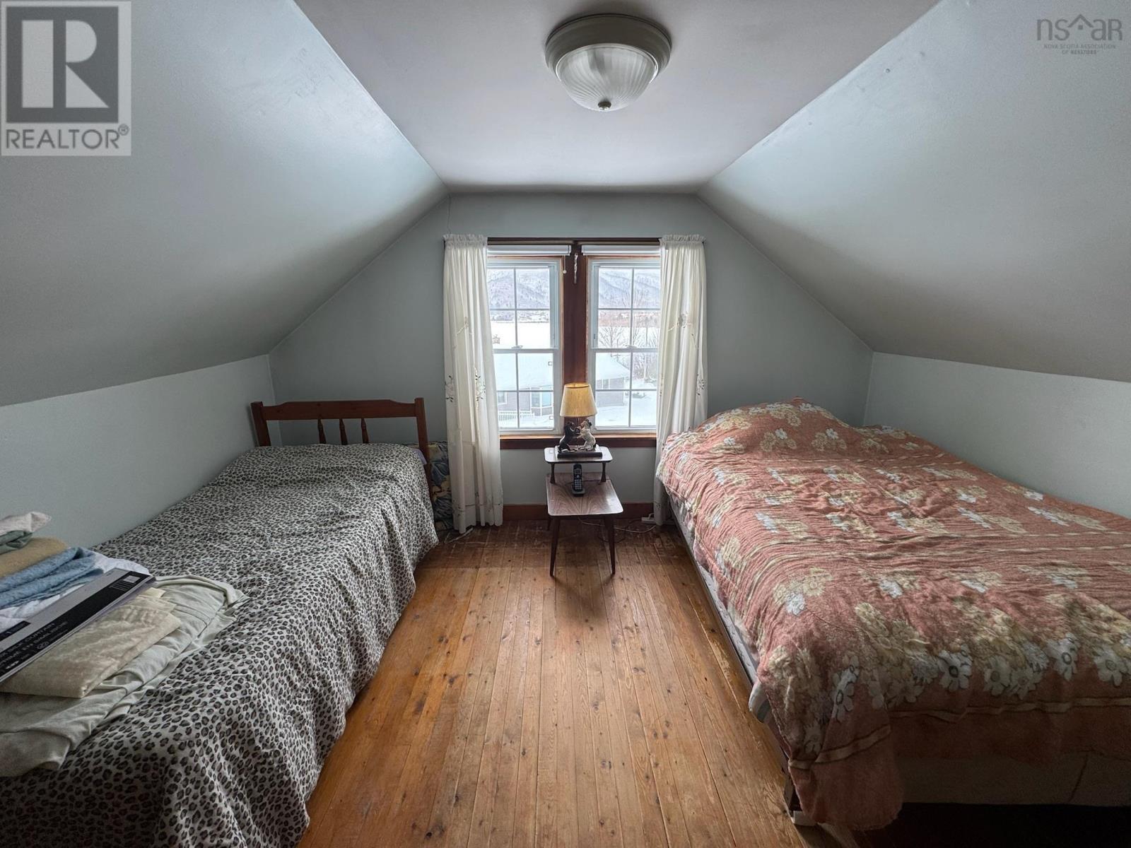 Property 19 of 20 of 9596 105 Highway