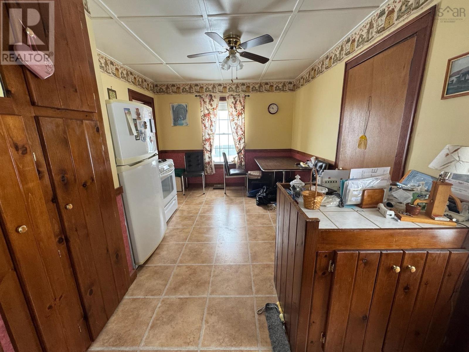 Property 17 of 20 of 9596 105 Highway