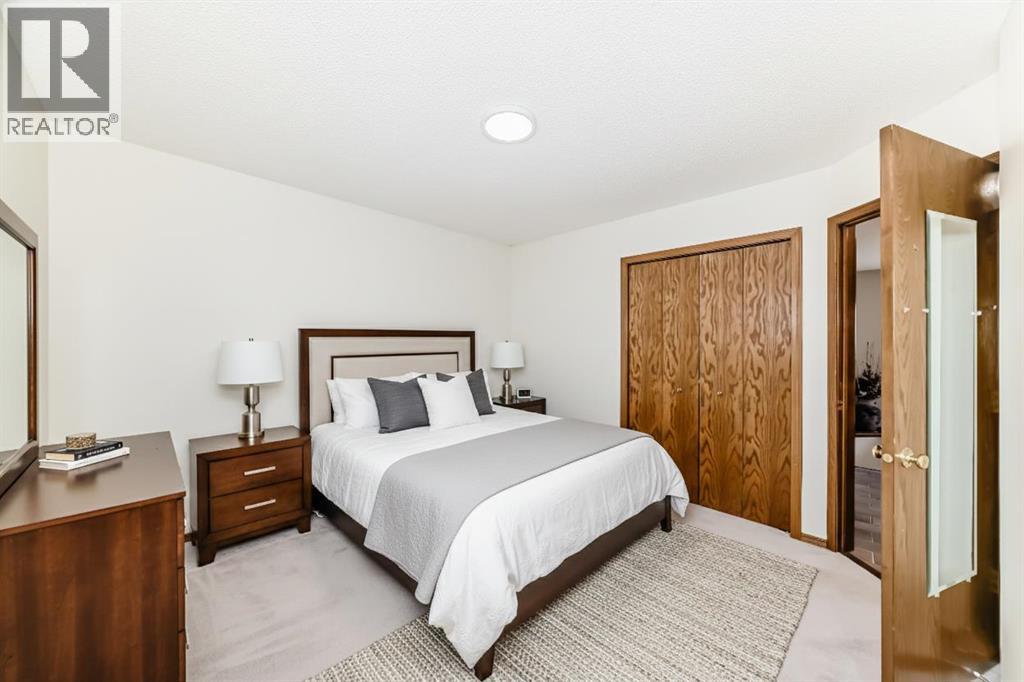 205 Patterson Hill SW, Calgary, Alberta