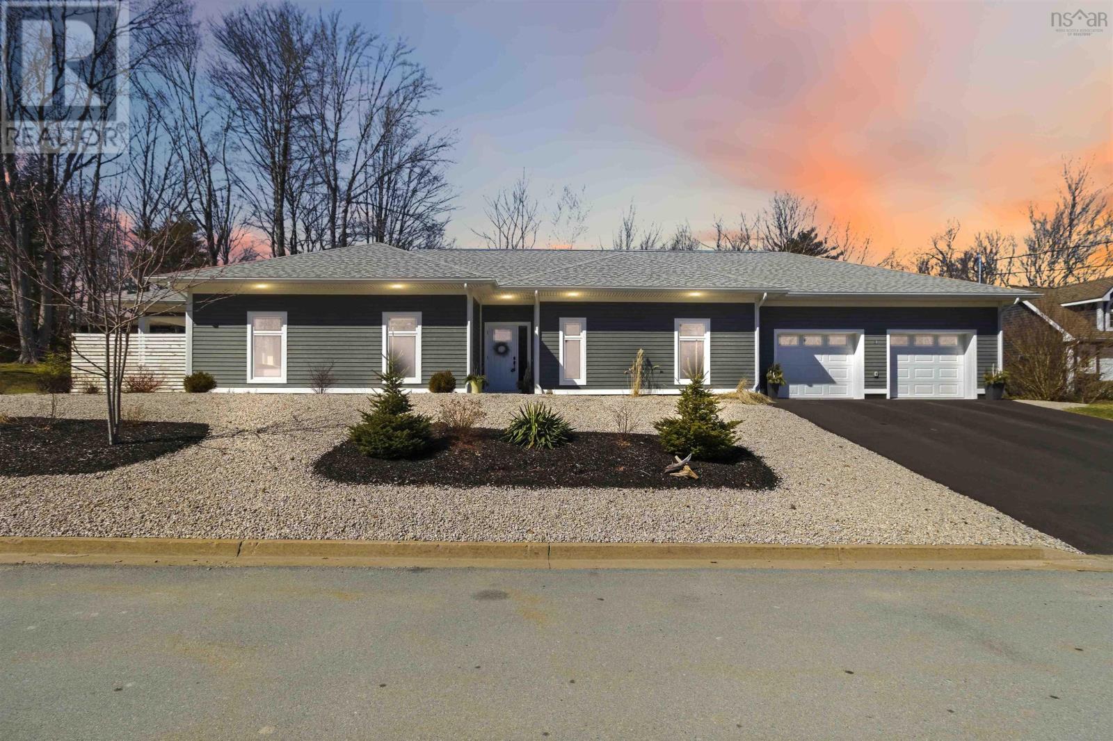 Property photo of 51 Cresthaven Court