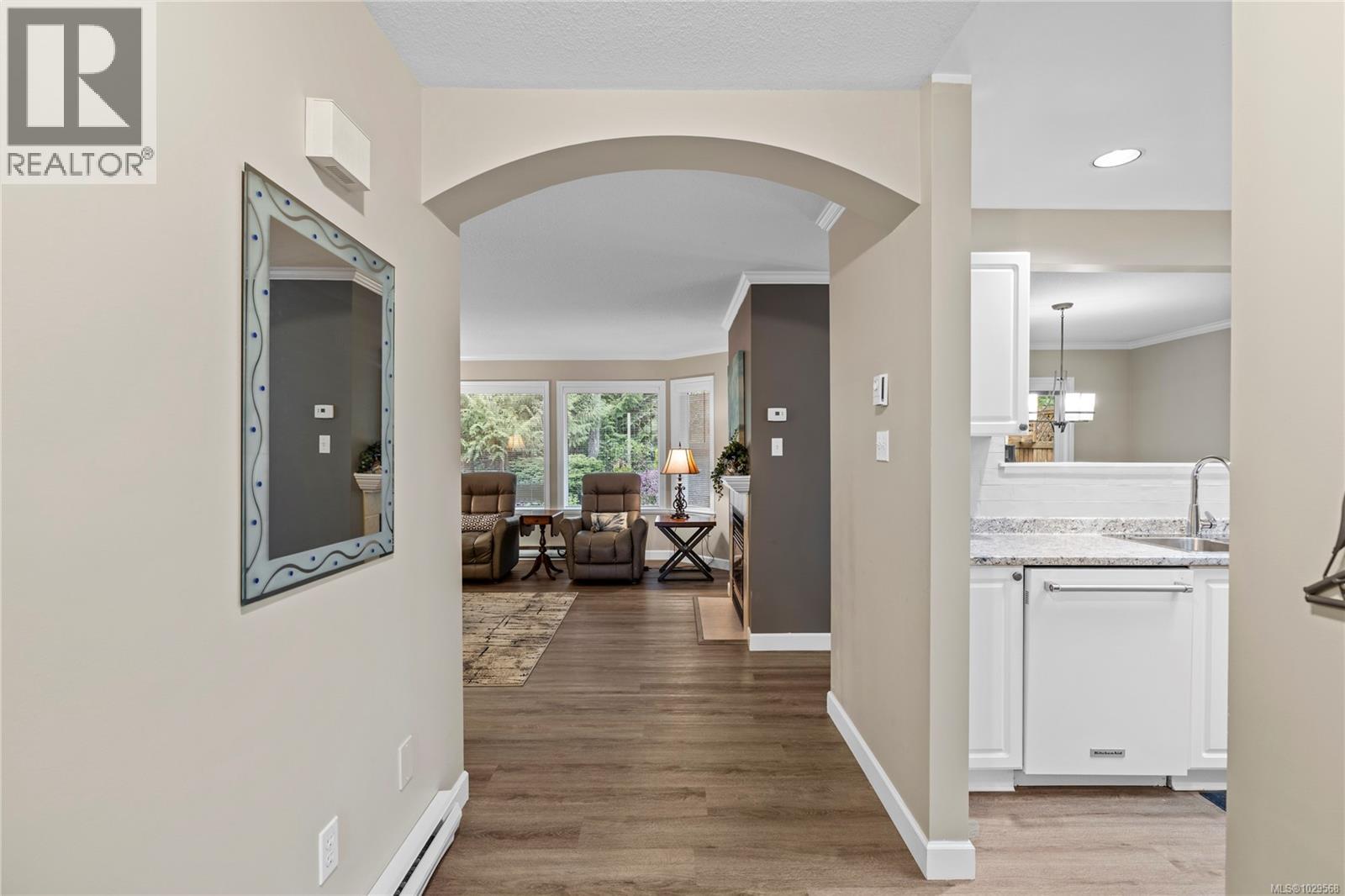 #12 810 CHESTNUT ST - 14