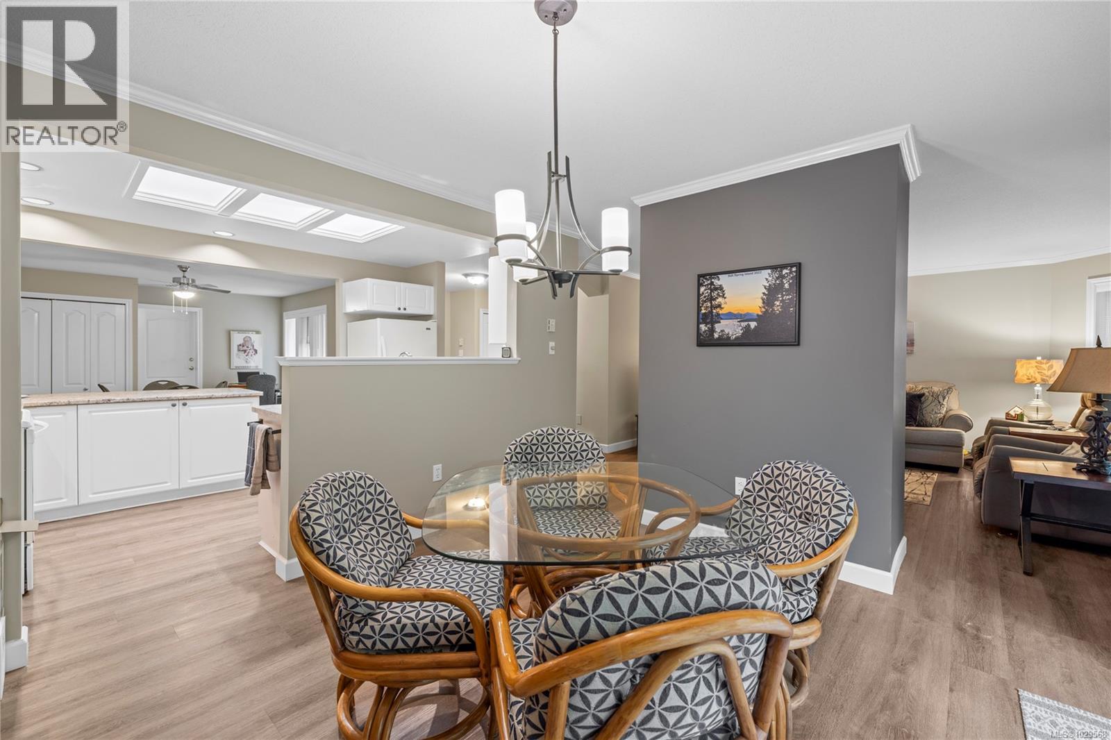 #12 810 Chestnut St - 17